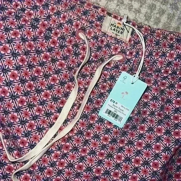 5" Swim Trunk in Faded Rose Geo Print - Picture 5 of 9